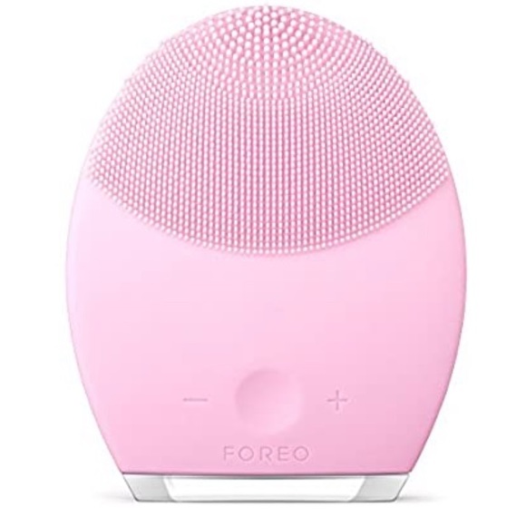 Luna - Picture 2 of 3